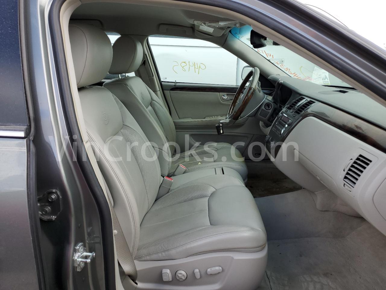1G6KD57Y68U172918