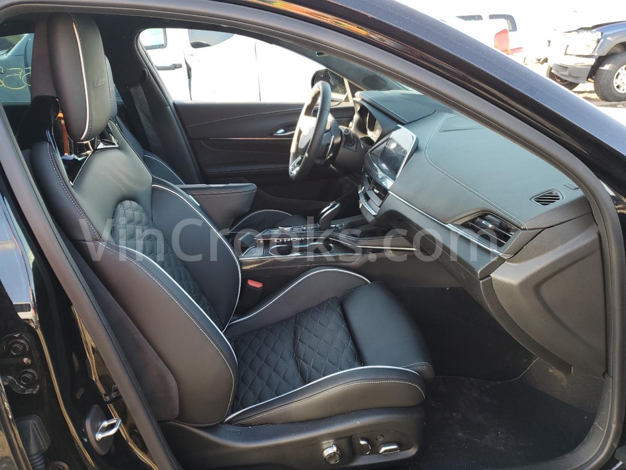 1G6D75RP2N0410528