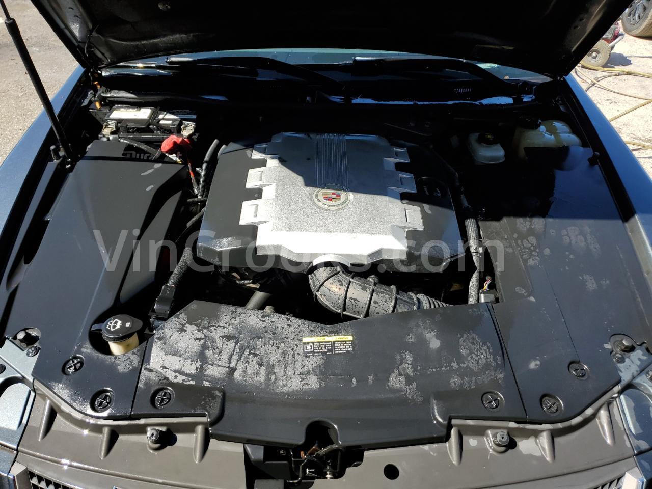 1G6DW67V780174926