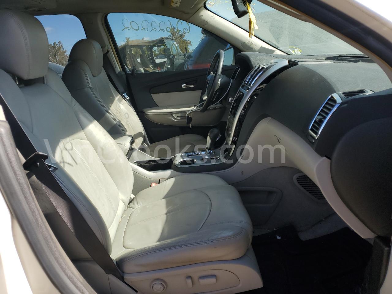 1GKEV33778J230033