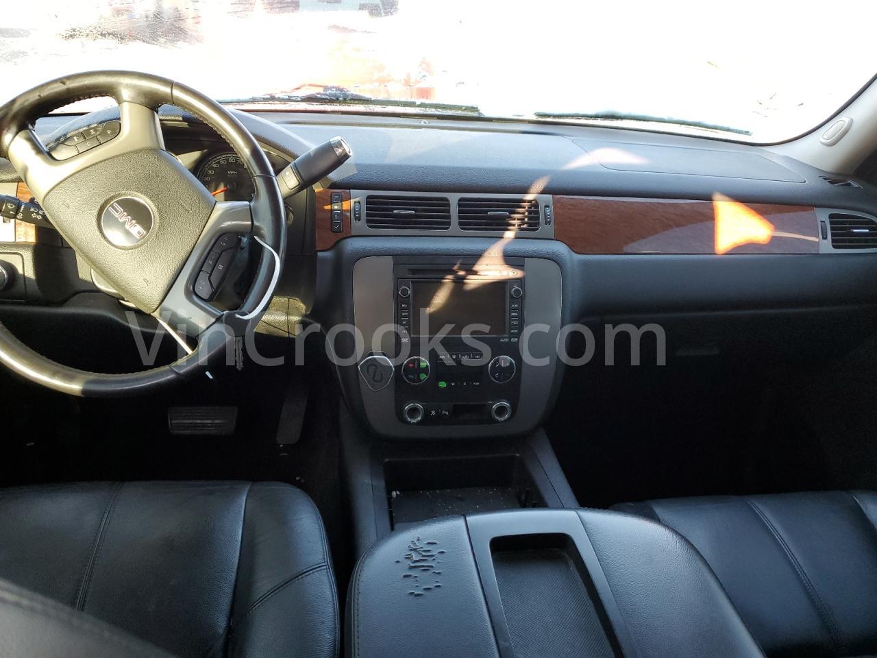 1GKFK13508R186944