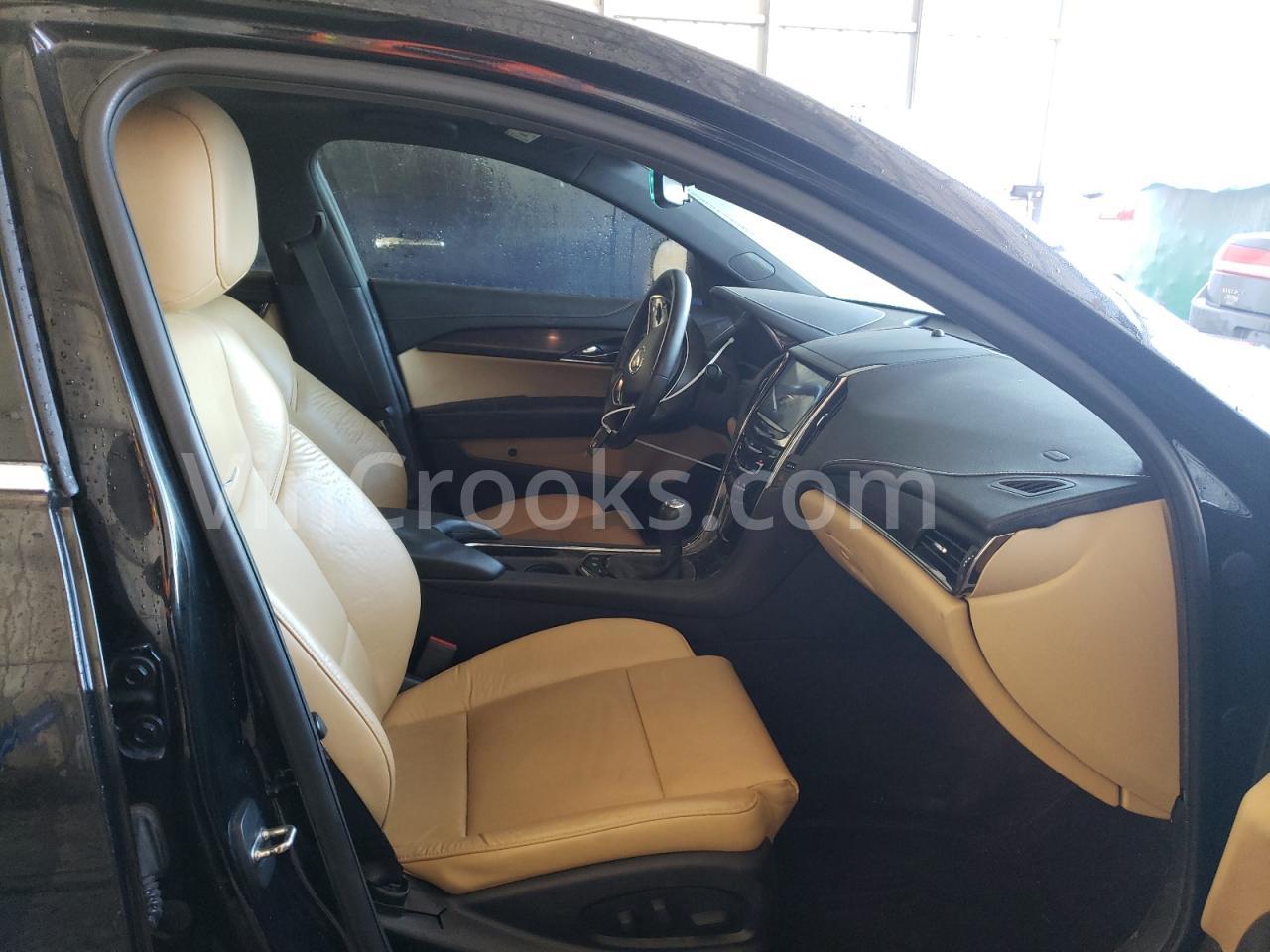 1G6AA5RX8E0102638