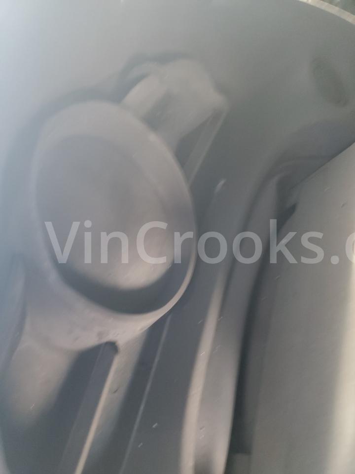 JM1BM1M72E1203077