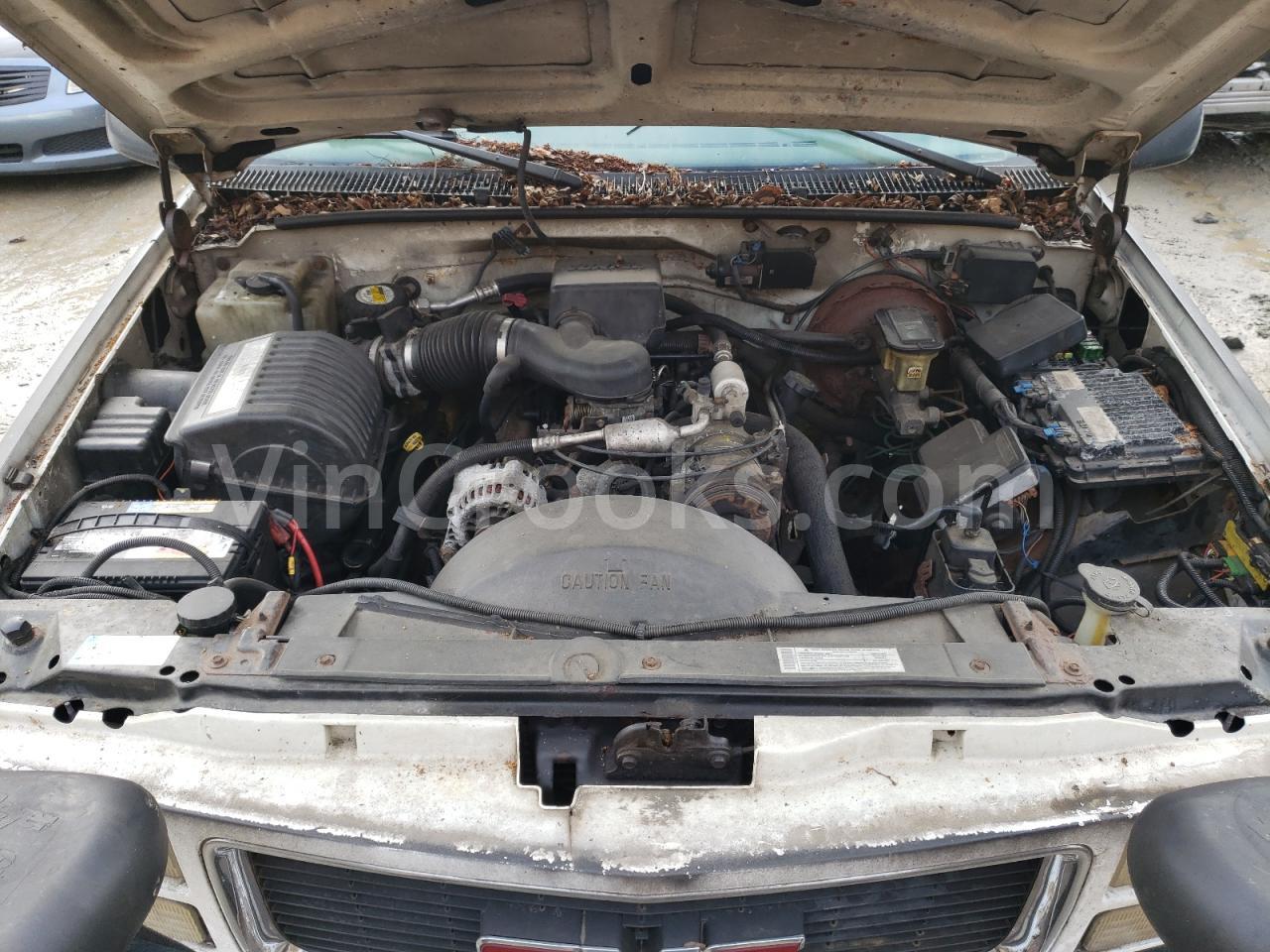 1GTGK24R9YR114275