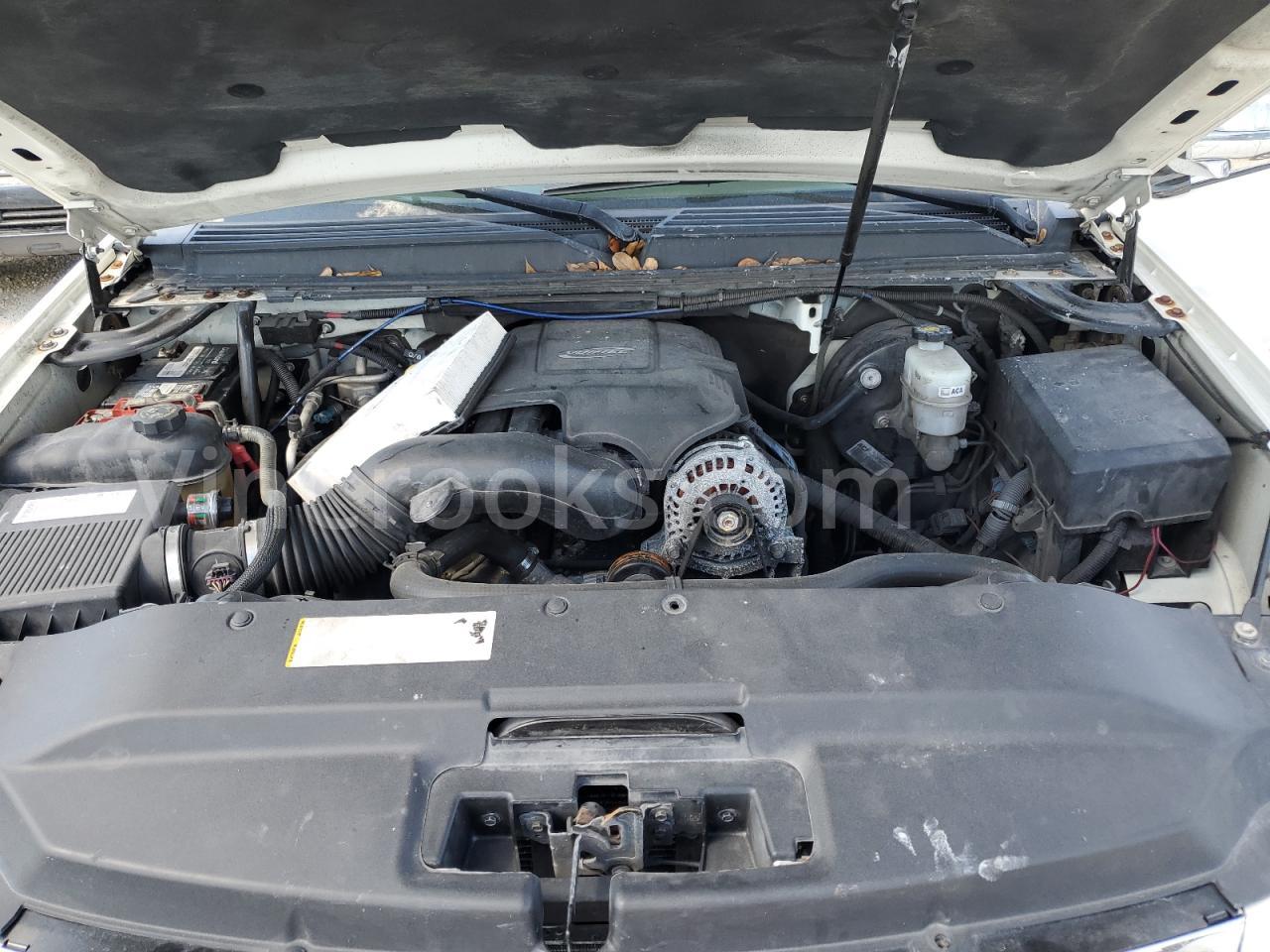 1GYEC63877R288245