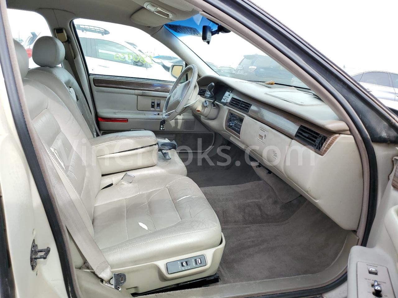 1G6KD52B4SU274843
