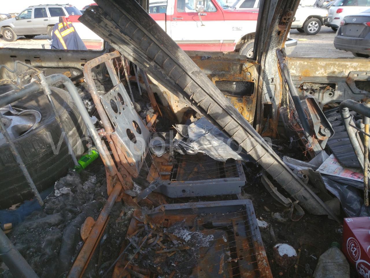 1GKEK13R6XJ708231
