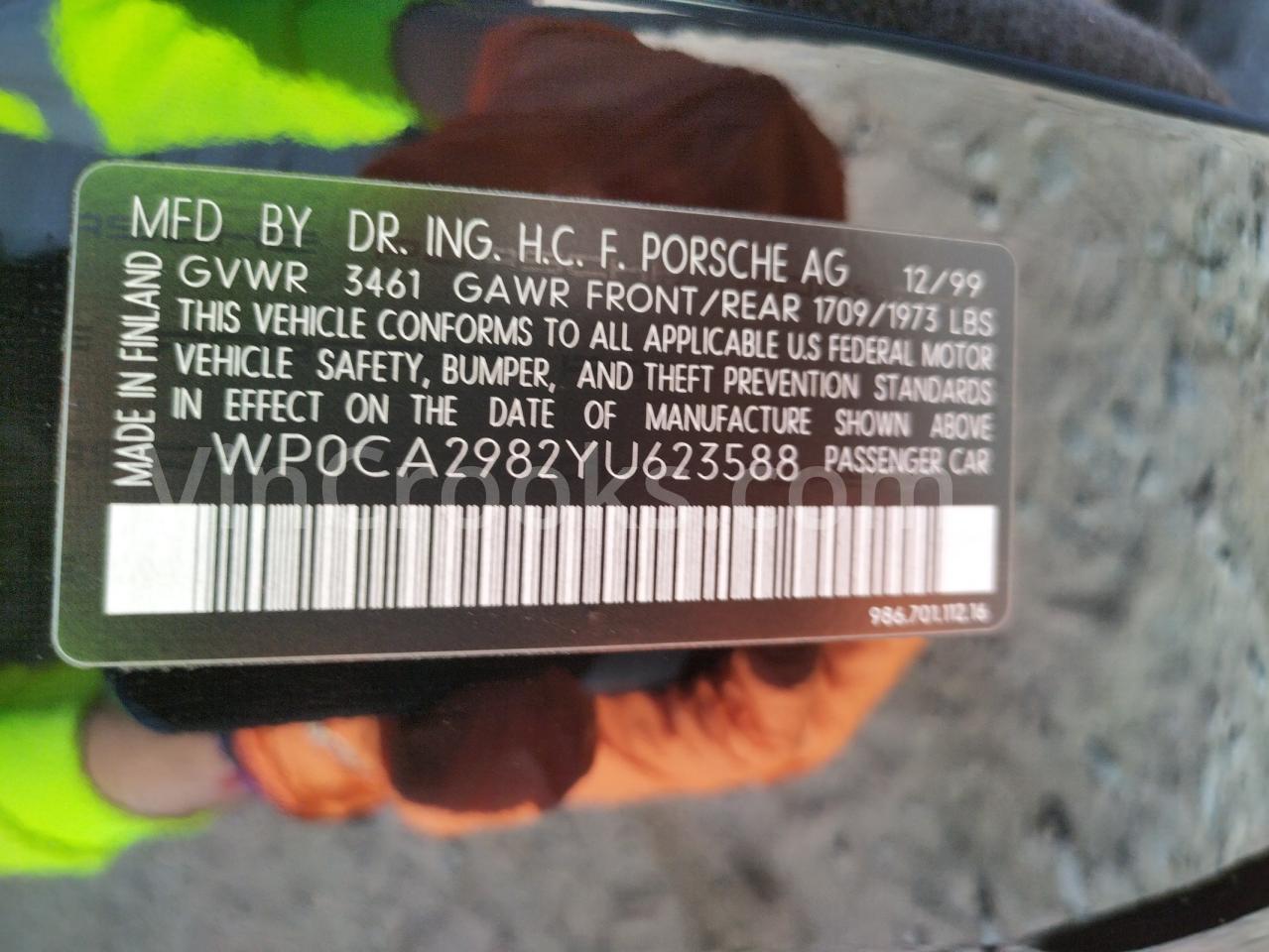 WP0CA2982YU623588