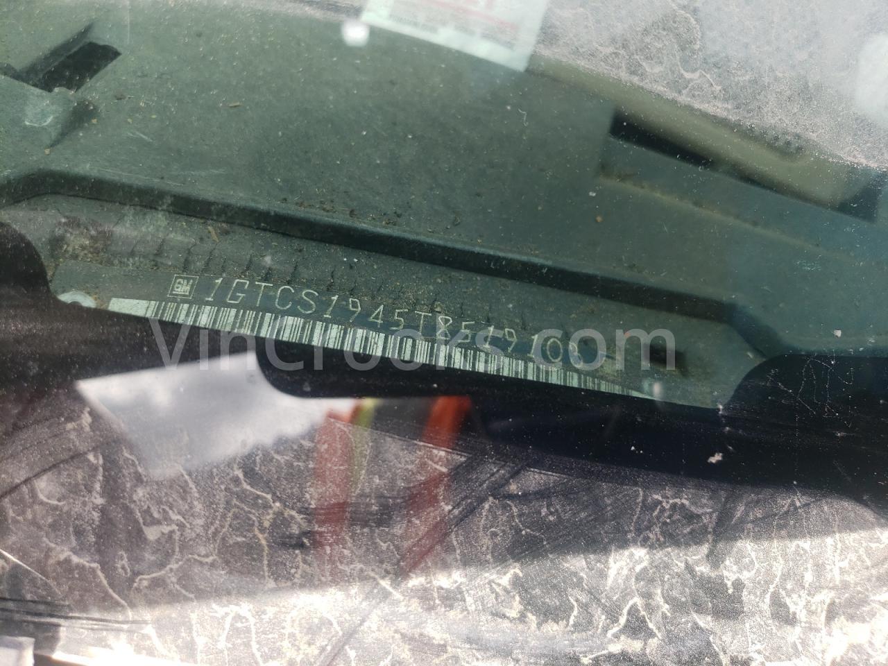 1GTCS1945T8519103
