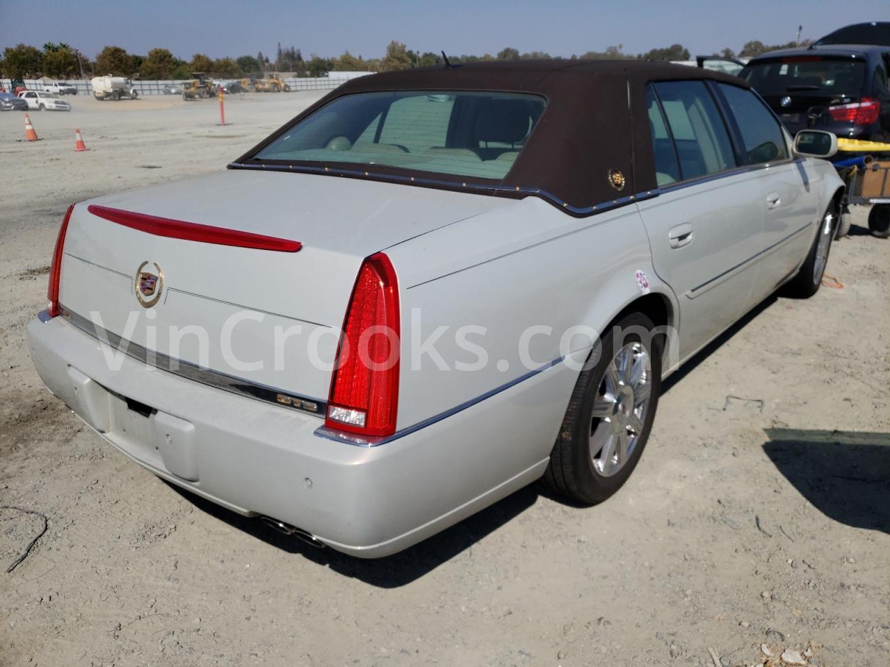 1G6KD57Y18U162068