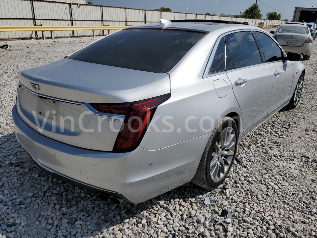 1G6KD5RS9KU118559