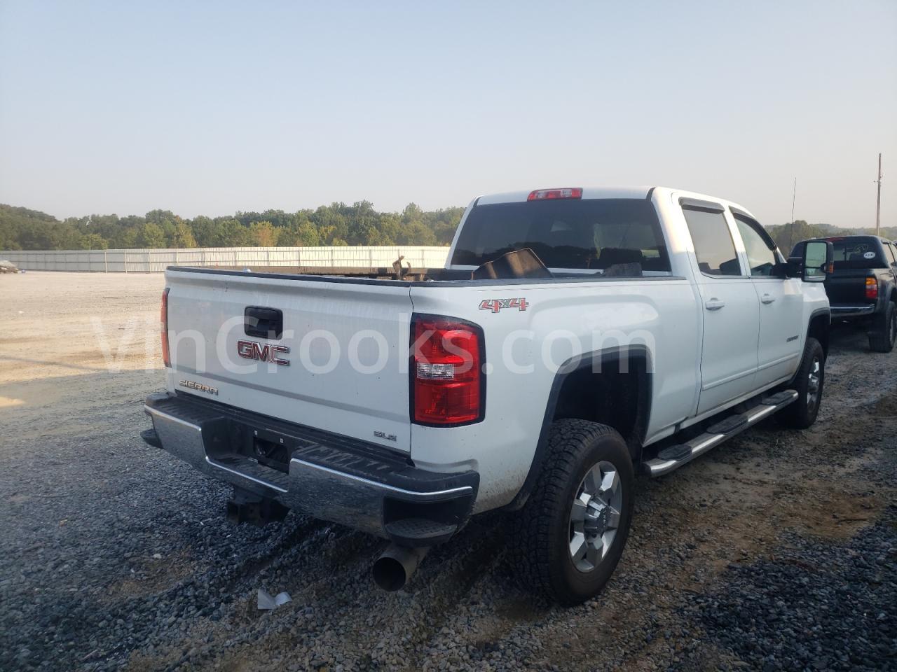 1GT12SEYXHF177463