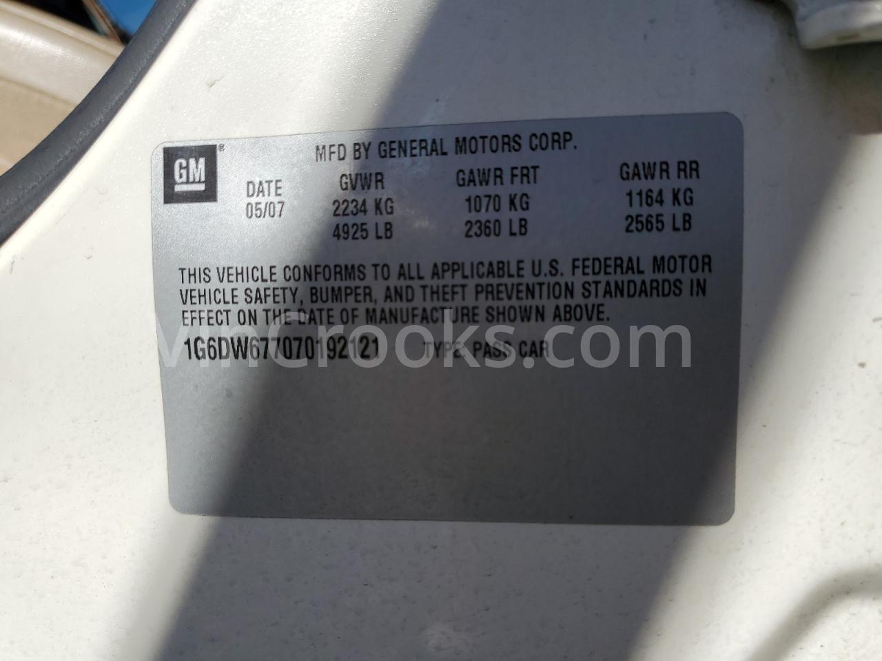 1G6DW677070192121