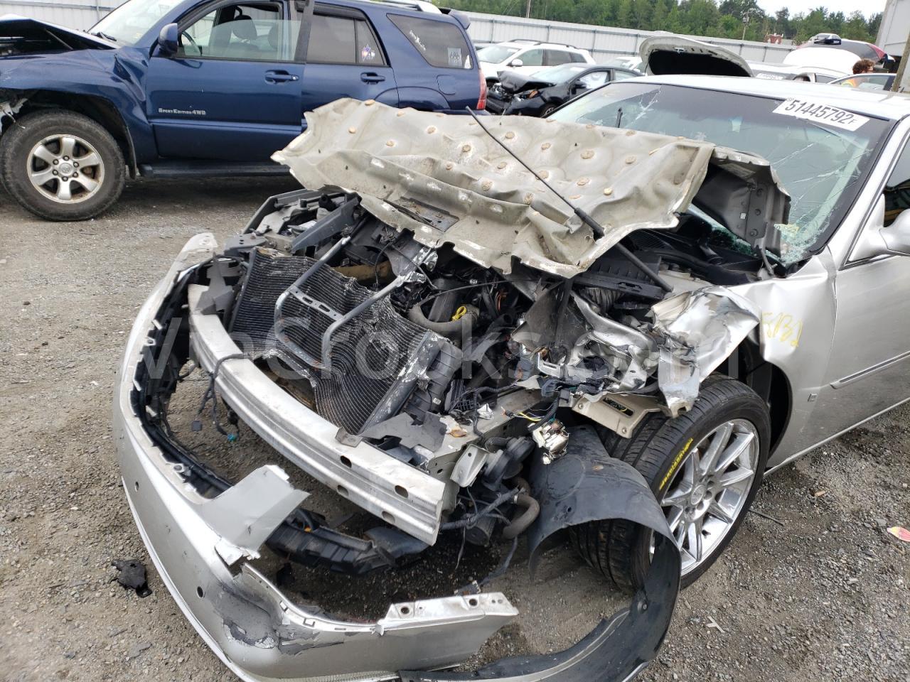 1G6KD57Y57U100381