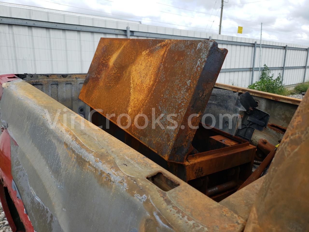 2GTEK13M581131008