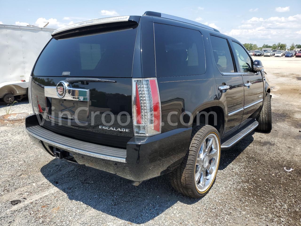 1GYFC232X9R143342