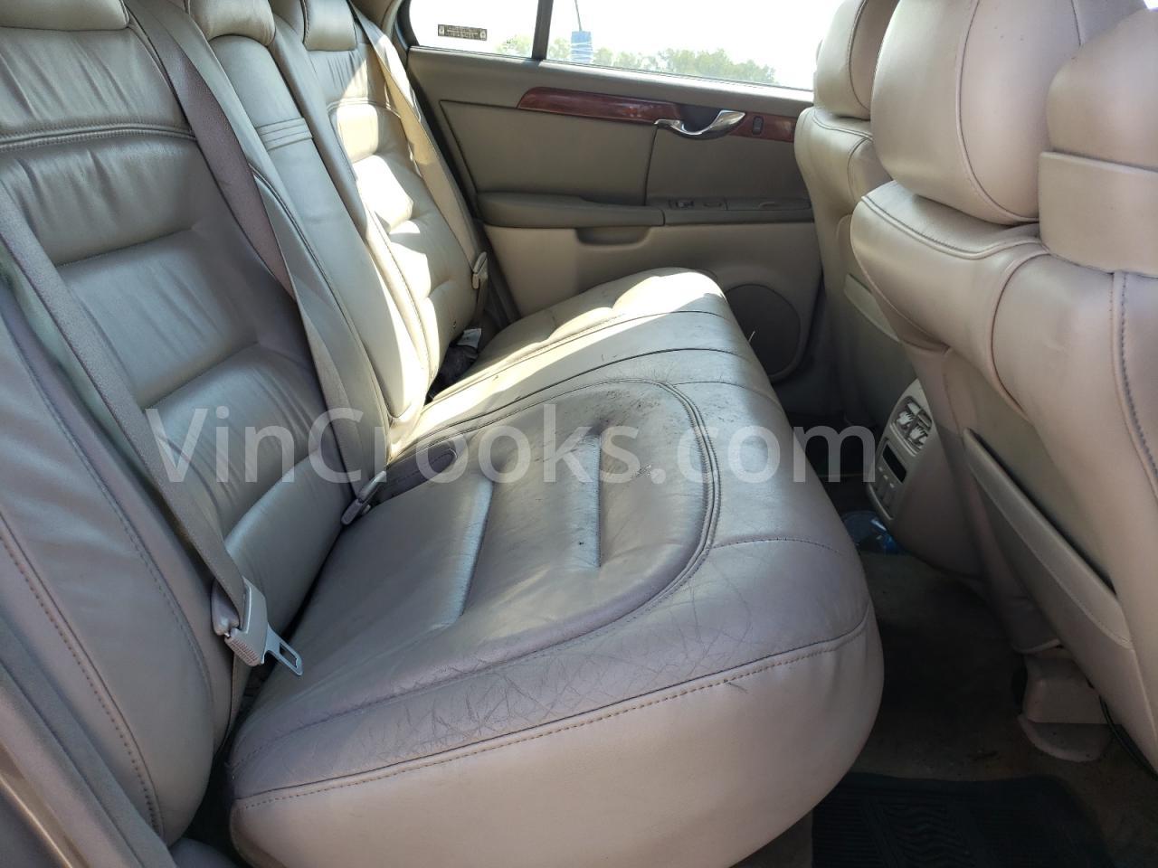 1G6KD54Y93U101225