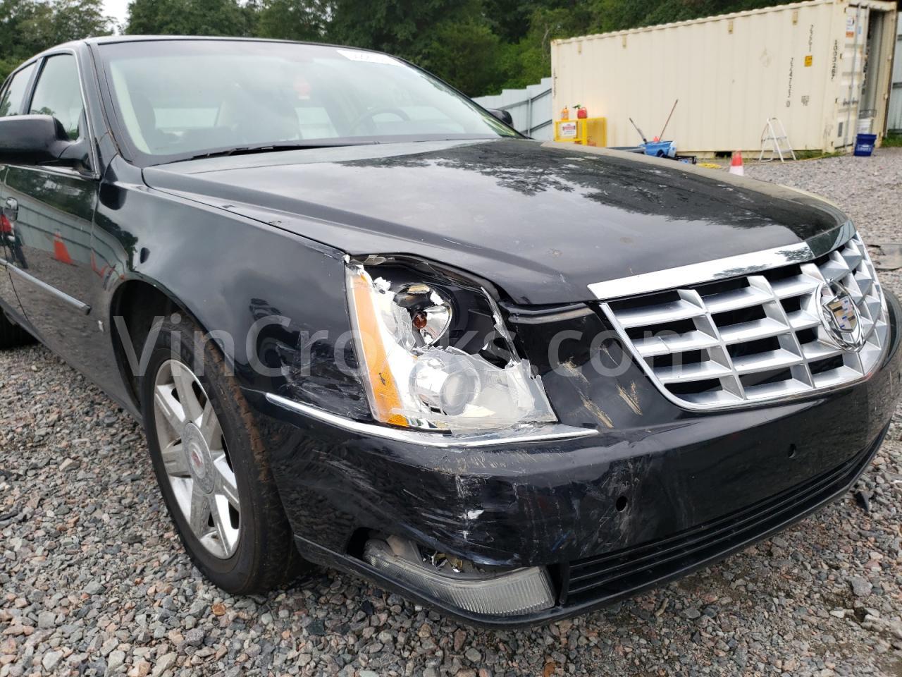 1G6KD57Y17U200977