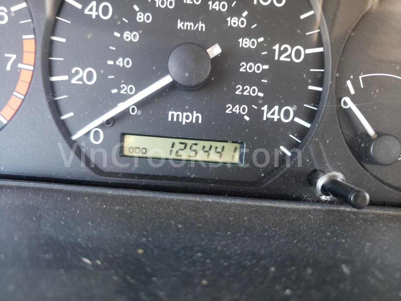 1YVGF22C1X5872369