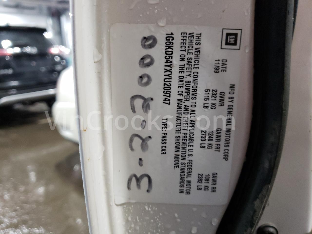 1G6KD54YXYU209747