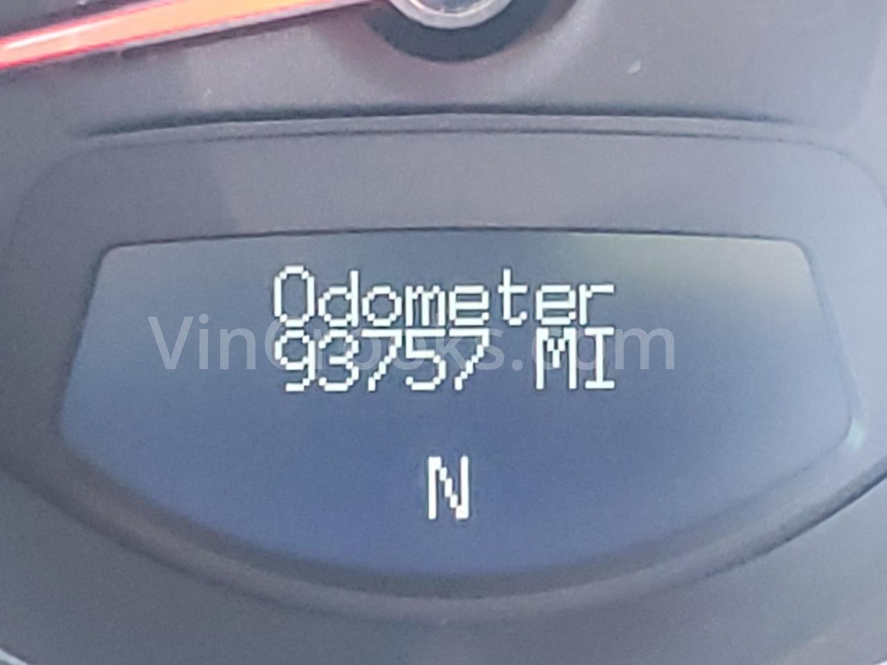 1G6DG577290105202
