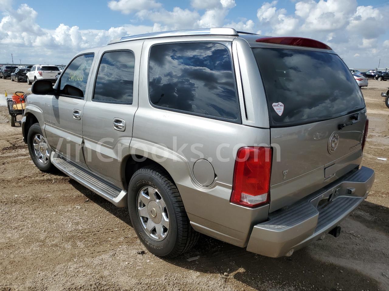 1GYEC63TX2R225573