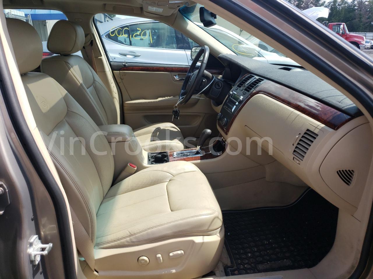 1G6KD57Y37U201175