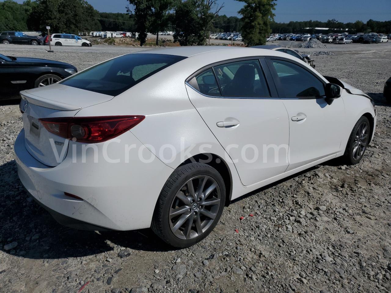 3MZBN1V37JM265271